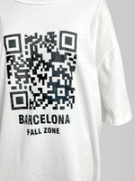 Футболка Momo studio 2308 однотонная свободная с принтом и надписью спереди