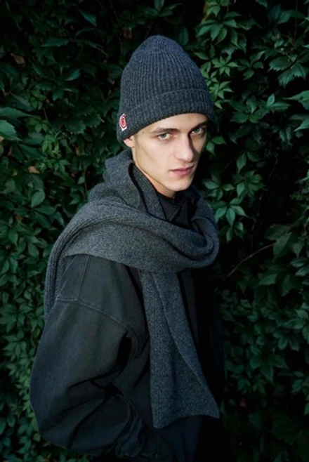 Шапка бини из шерсти мериноса серая