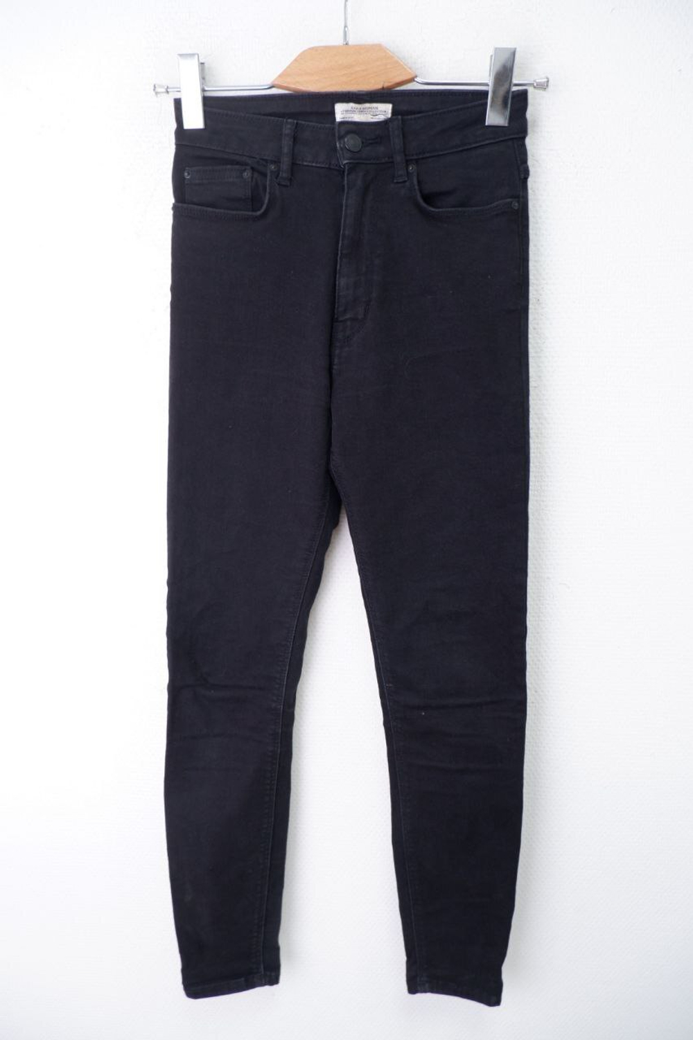 Джинсы Zara черные 40 размер