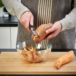 IKEA 365+ VARDEFULL — Овощечистка для картофеля, черная (301.751.40)