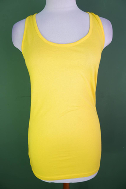 Топ Bench яркий, маркировка М, визуально 46 размер