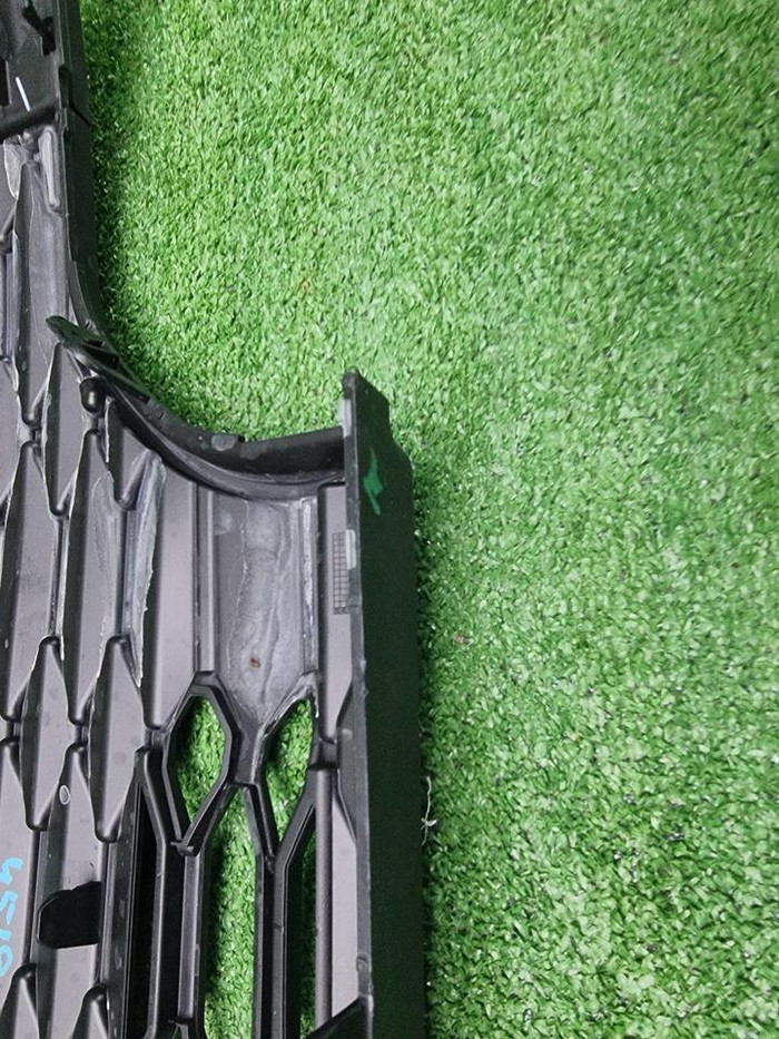 Решетка переднего бампера Mini Hatch F56 (21-24)