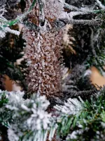 Заснеженная елка с гирляндой встроенной «Saint Paul» (Литая+пвх) 210 см / 2,1 м