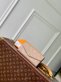 Louis Vuitton Sarah Wallet
