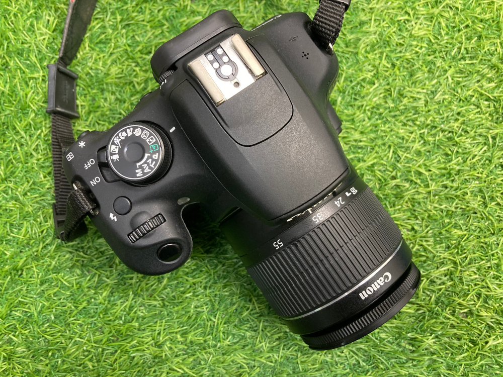 Canon 1200D kit 18-55mm IS II 26.300 кадров