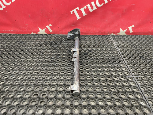 Кронштейн крыла переднего правого