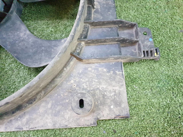 Диффузор с вентилятором Renault Logan 2 (2014-2022)