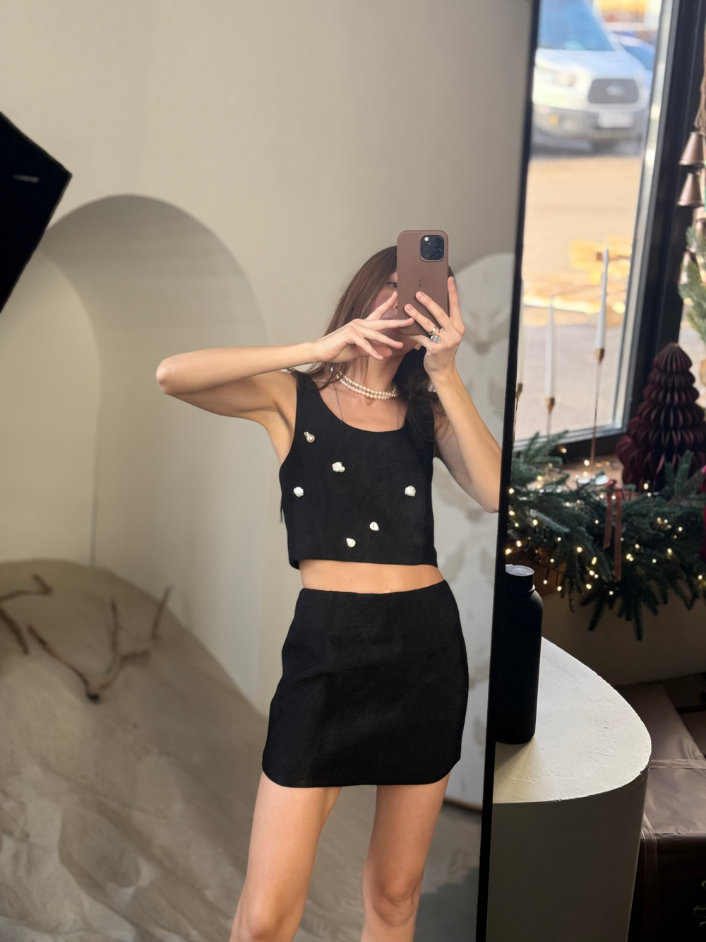 Топ из 100% шелка с барочным жемчугом