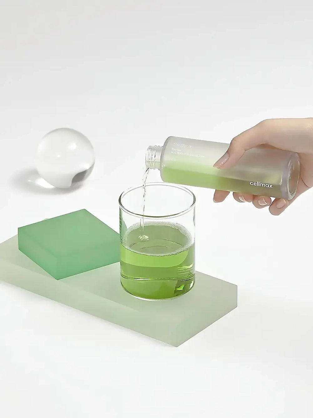 Celimax Увлажняющий тонер с экстрактом нони The Real Noni Moisture Balancing Toner 150 мл