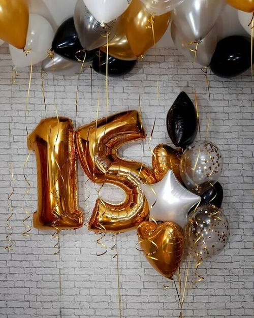 Композиция из шаров на 15 лет в Золотом Цвете