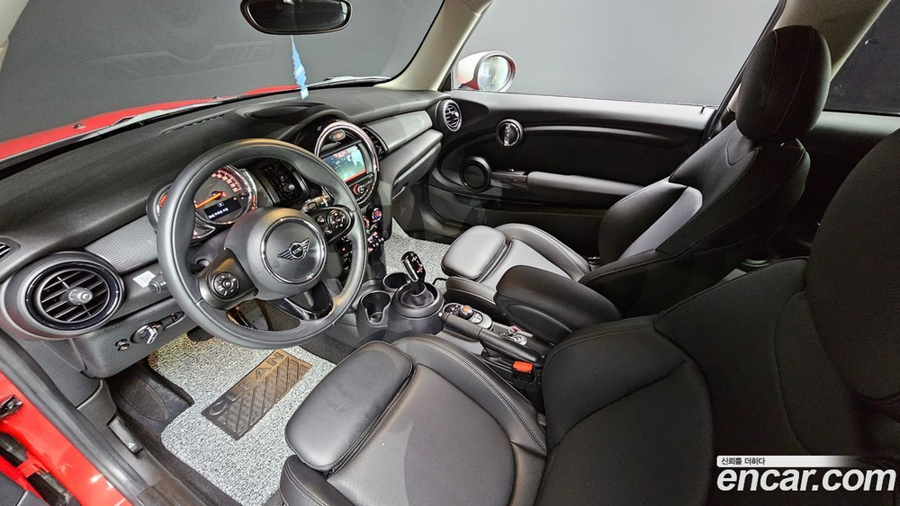 Mini Cooper Basic (04.2020)