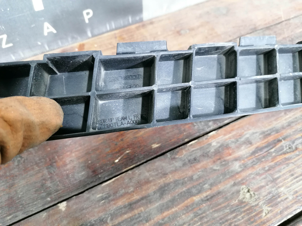 Кронштейн фары левый Honda CR-V 5 (RW) 16-нв Б/У Оригинал 71190TLAA000