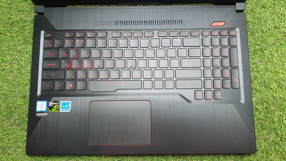 Ноутбук ASUS i7-7/8 Gb/GTX 1050 4 Gb/FHD/FX503VD-E4047T 90NR0GN1-M07670 /Windows 10