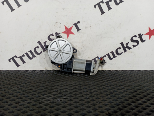 Моторчик стеклоподъемника правый 2023г.