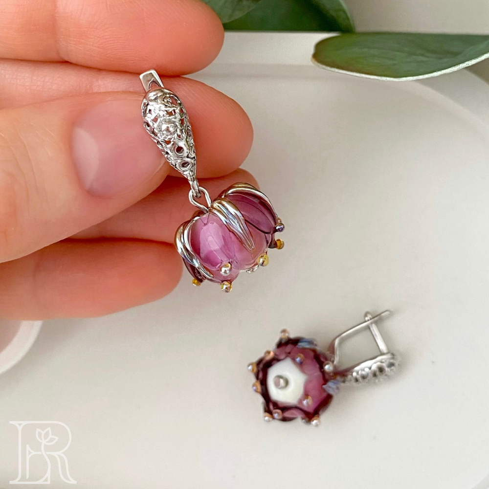 LEFIREL' Серьги серебряные женские "Лорея" с цветами из муранского стекла / ювелирные украшения из родированного серебра 925