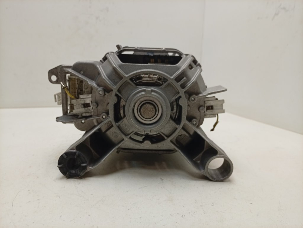 WLK24263OE/02 кт75 Двигатель для стиральной машины Bosch 9000831384 б/у