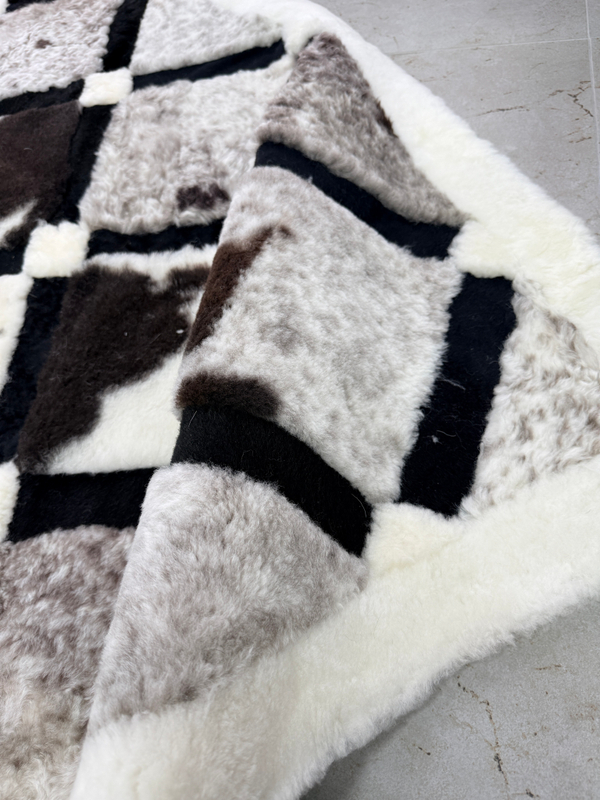 Ковер прямоугольный натуральный мех овчина, 210 х 170 см.