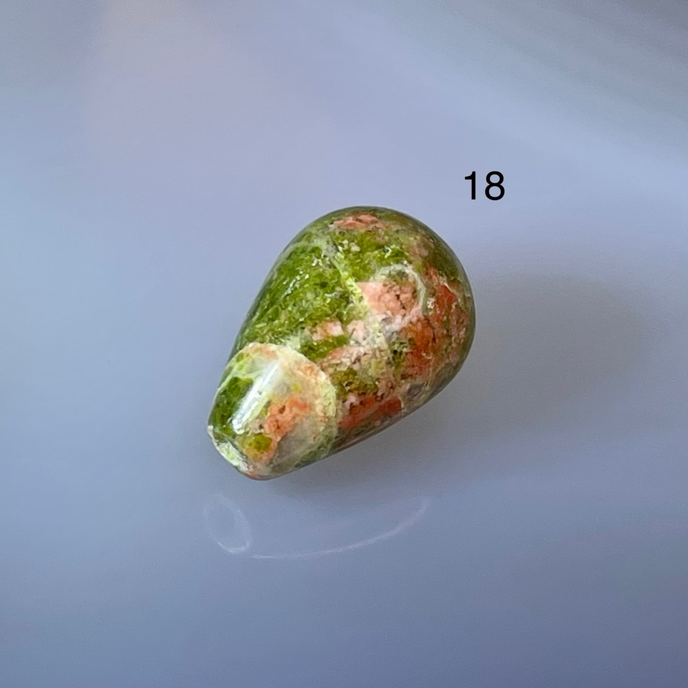 54647 Унакит Бусина капля 8*12мм-59