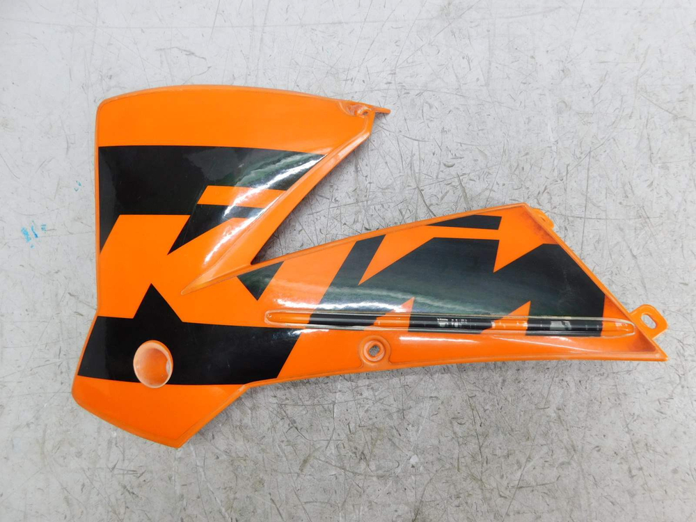 Пластик бака левый KTM 50308150000