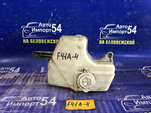 Бачок омывателя MITSUBISHI DIAMANTE 1997