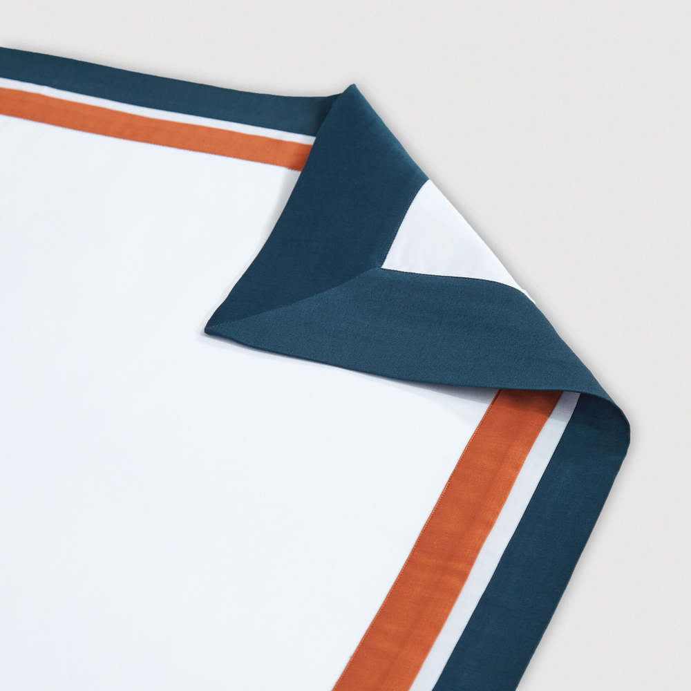 Постельное белье cемейное Сlaire&Caroll Jacqueline белое с темно-синим кантом