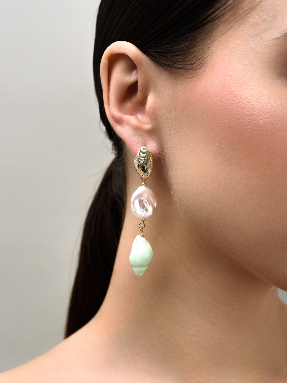 Серьги "Caramel shell pearl green" Gold