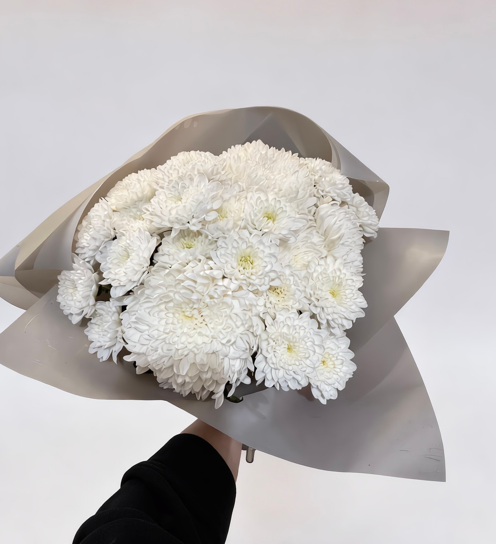 Букет из белых хризантем M