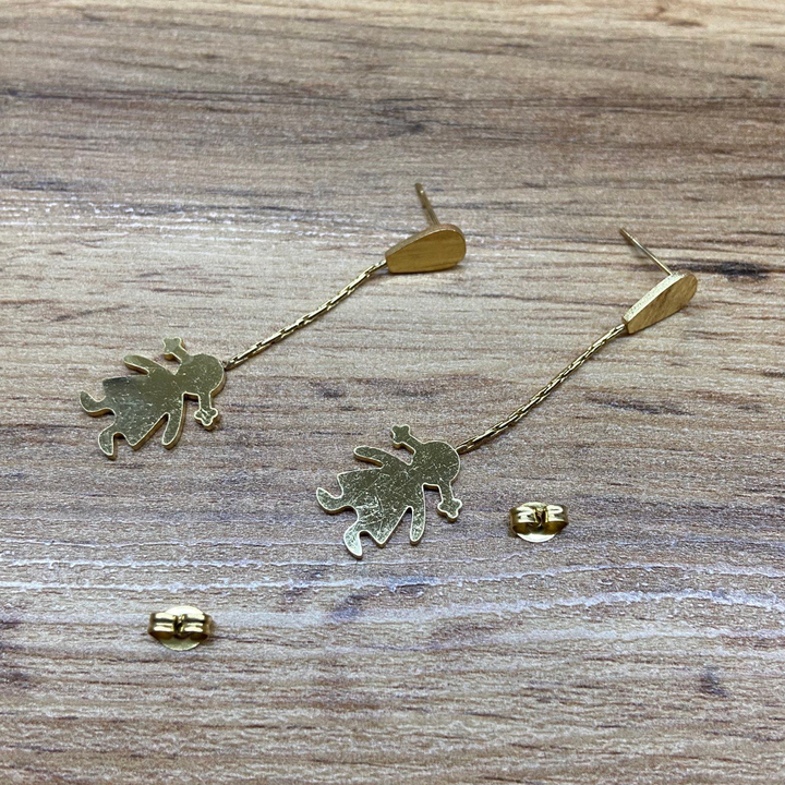 Серьги-гвоздики капля перевернутая жгутики Девочка с косичками цвет золотистый