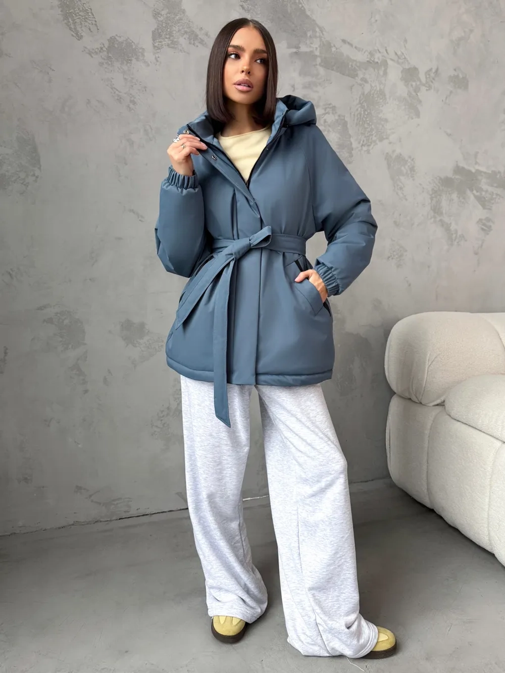 Куртка весенняя удлиненная с капюшоном