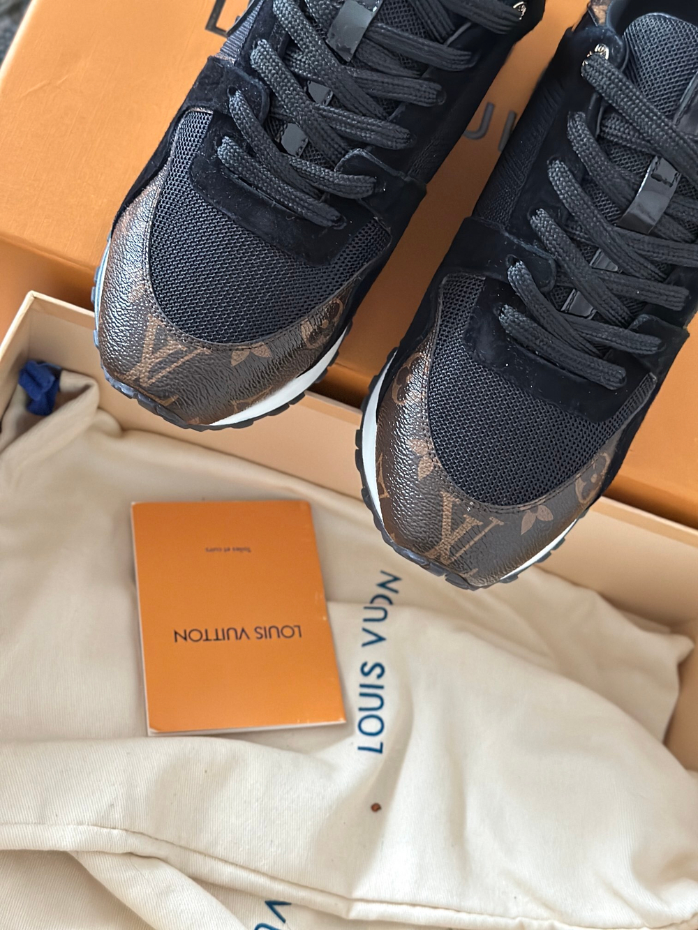 Louis Vuitton Run Away Trainer