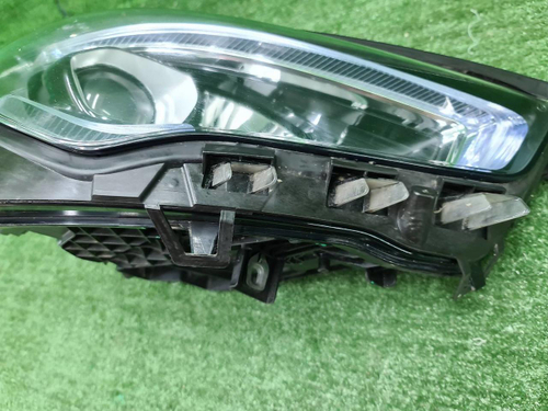 Фара правая Mercedes CLA C118 (2019-2023) LED