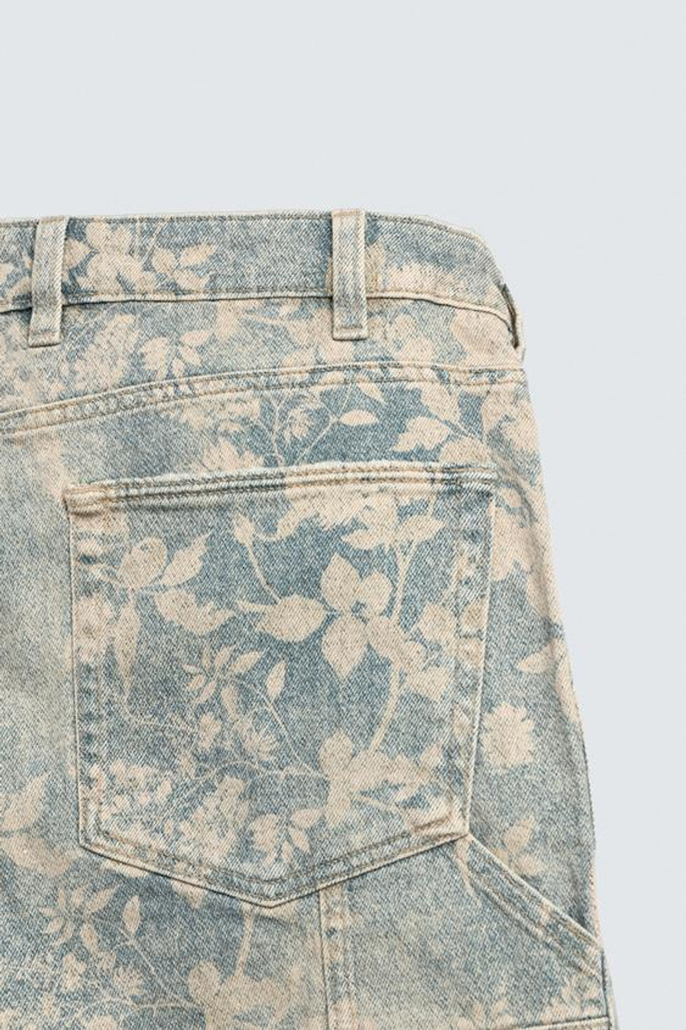 ZARA ШОРТЫ КАРГО С ЦВЕТОЧНЫМ ПРИНТОМ, С ПРИНТОМ