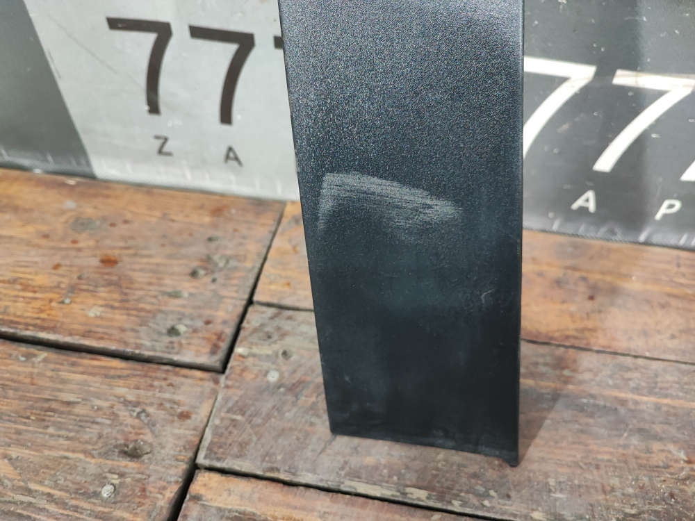 Накладка двери задней правой Kia Carnival 4 (KA4) 20-нв Б/У Оригинал 83260R0000