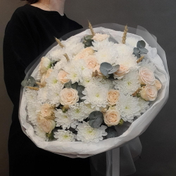 Большой букет из роз и хризантемы ПРЕДЗАКАЗ