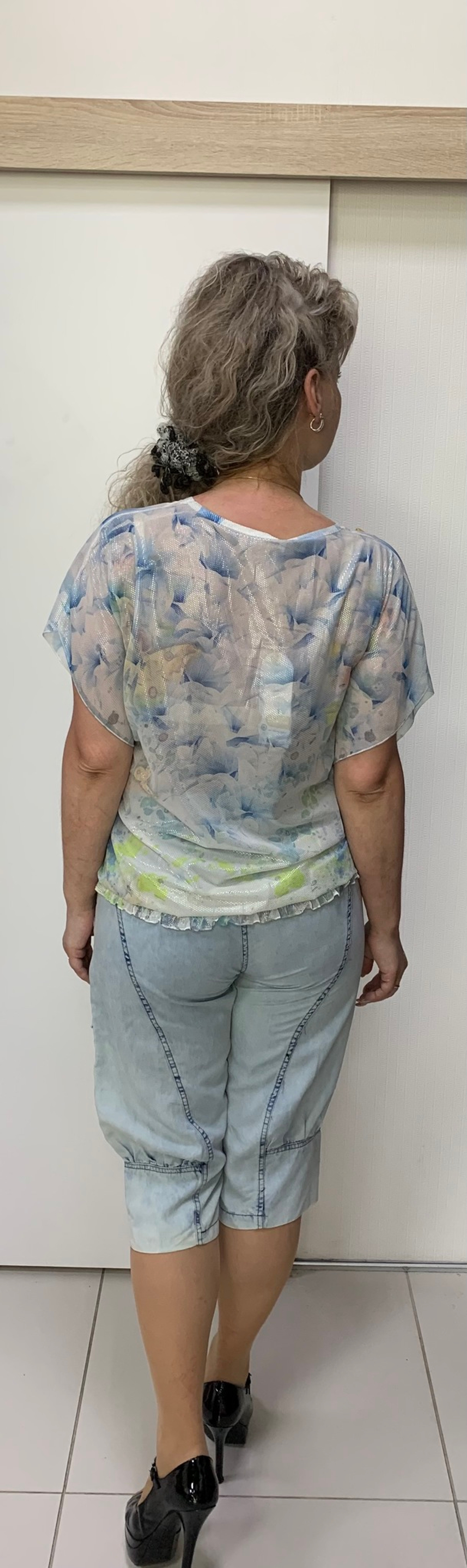 Тонкие, джинсовые, стрейчевые капри из хлопка