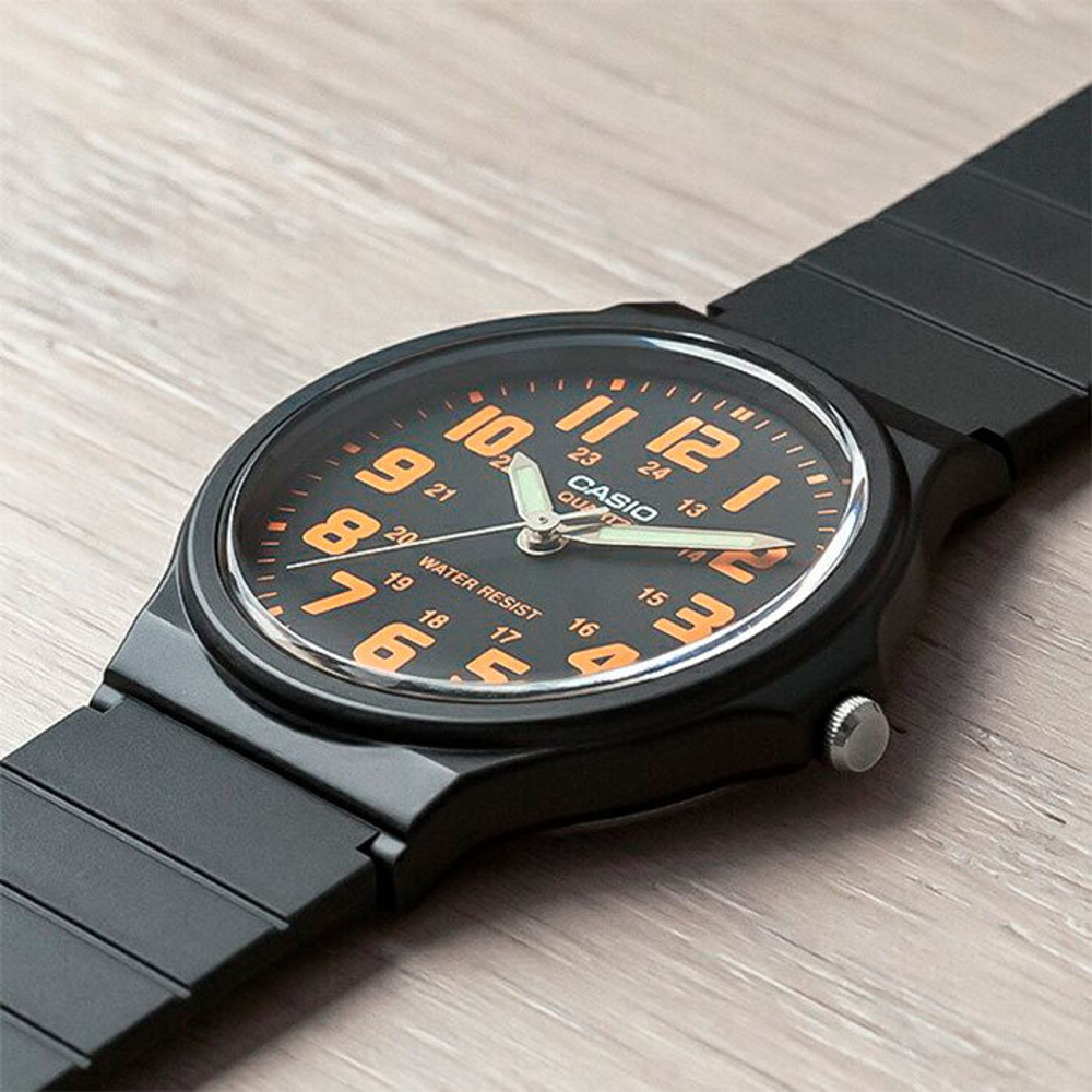 Наручные часы Casio MQ-71-4B