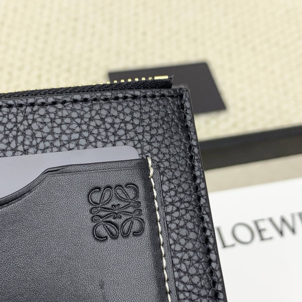 Картхолдер Loewe