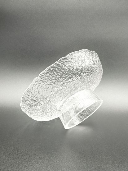 Блюдо из стекла 20 см. с золотой отводкой на ножке