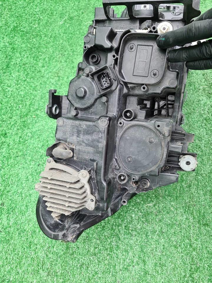 Фара левая BMW 5er G30 (2020-2023) LED