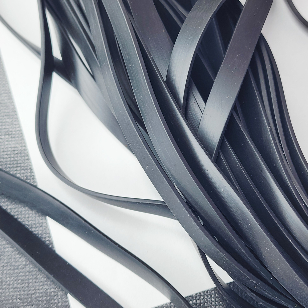 Шнур плоский, каучук черный, 10×2мм, цена за отрезок 50см