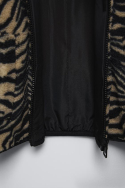 ZARA КУРТКА ИЗ ИСКУССТВЕННОЙ ОВЧИНЫ С ПРИНТОМ «ЗЕБРА», РАЗНОЦВЕТНЫЙ