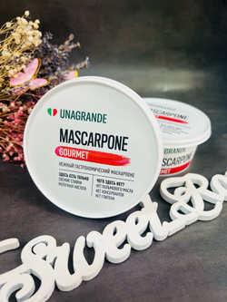 Сыр маскарпоне 80% 250гр ТМ "Unagrande"