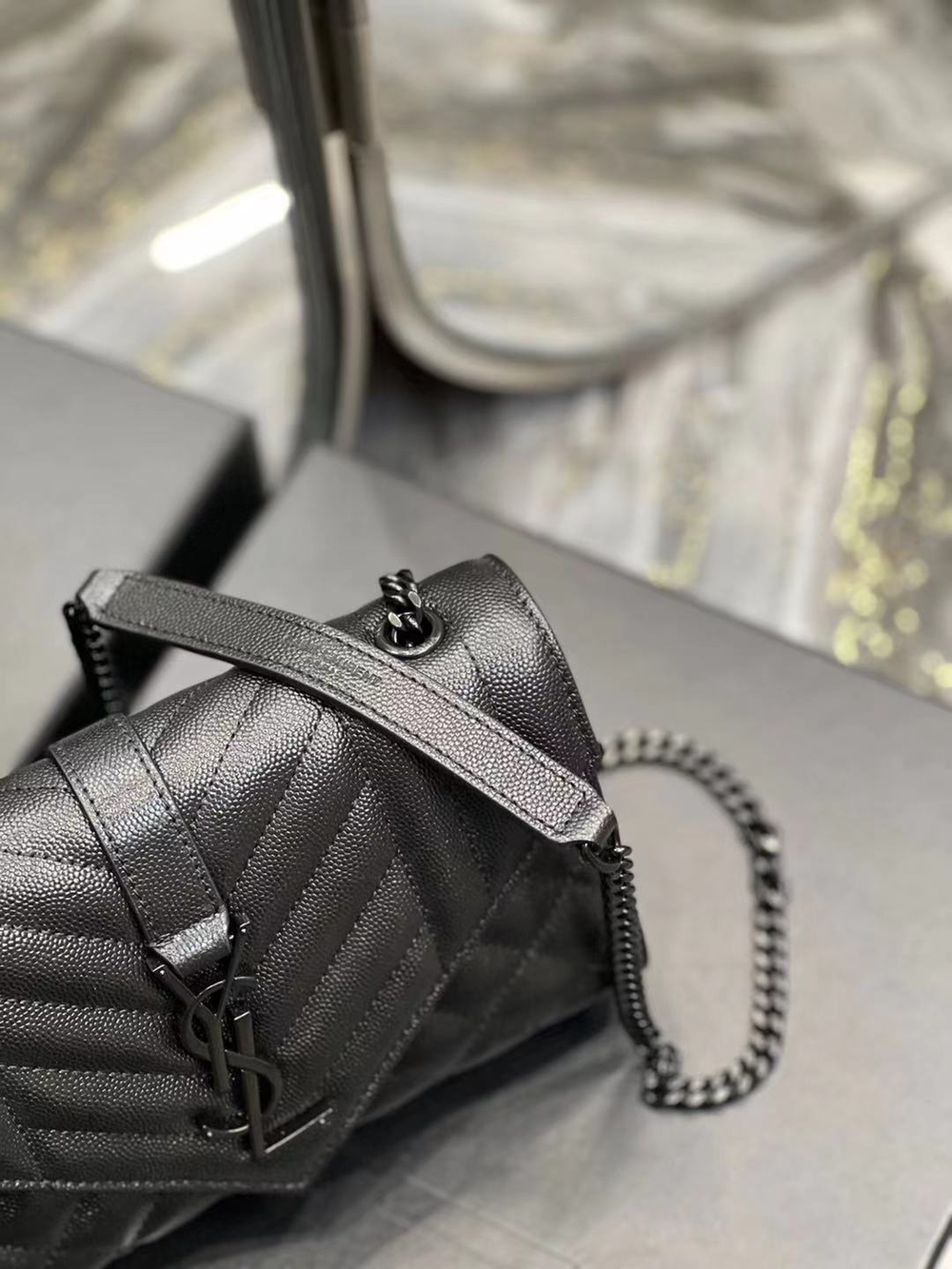 Saint Laurent Envelope Bag 21 cm