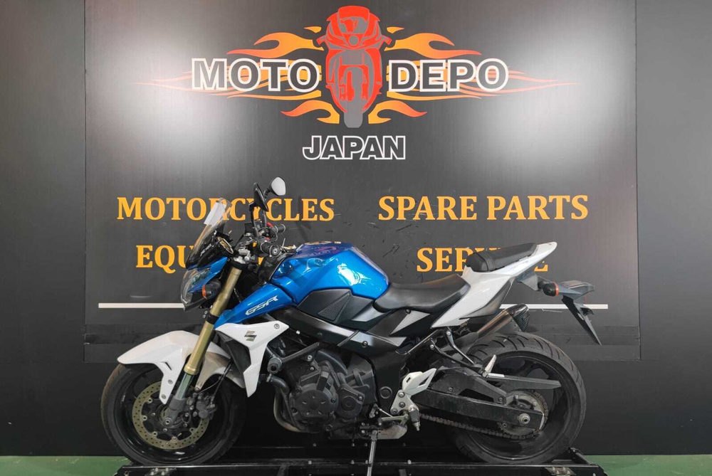 Suzuki GSR750 2013