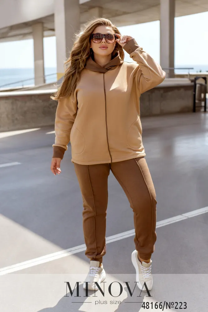 Костюм 223-Коричнево-бежевый Minova