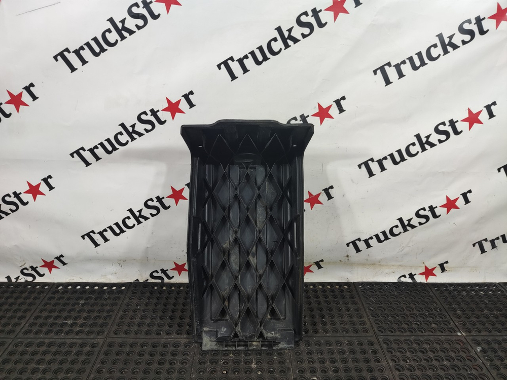 Крышка ящика АКБ 2023г.