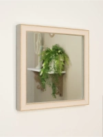 Миниатюрное настенное зеркало в раме 32*34 см