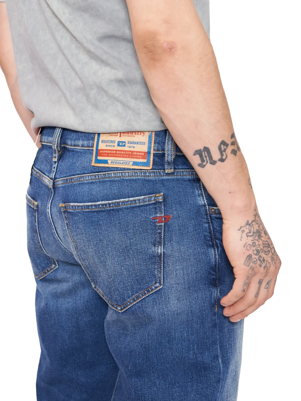 Джинсы M DIESEL