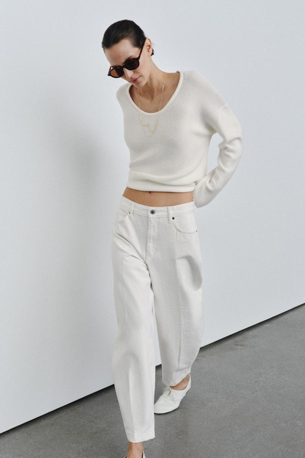 ZARA СВИТЕР С КРУГЛЫМ ВЫРЕЗОМ, ЭКРЮ