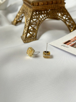 Пусеты золотые квадратные